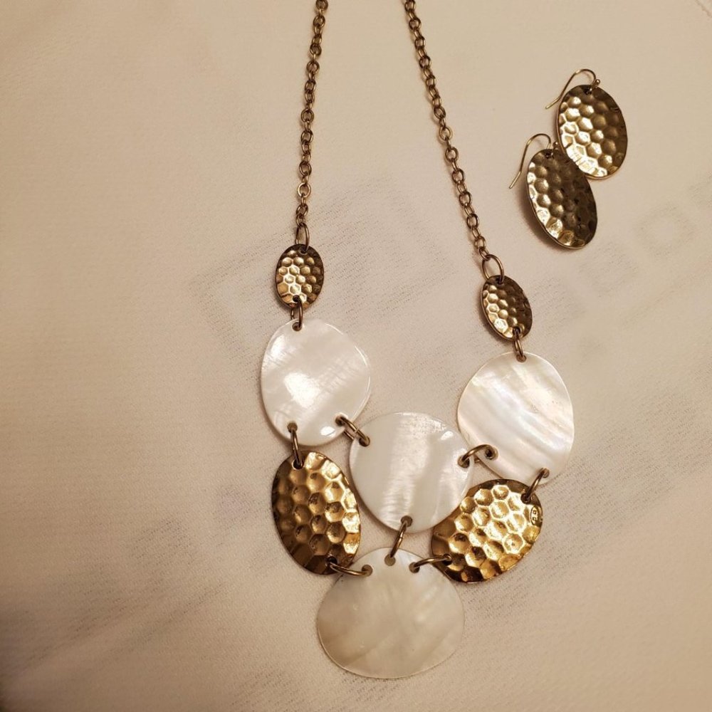 #391 Avon Mother of Pearl Necklace/Earring Set